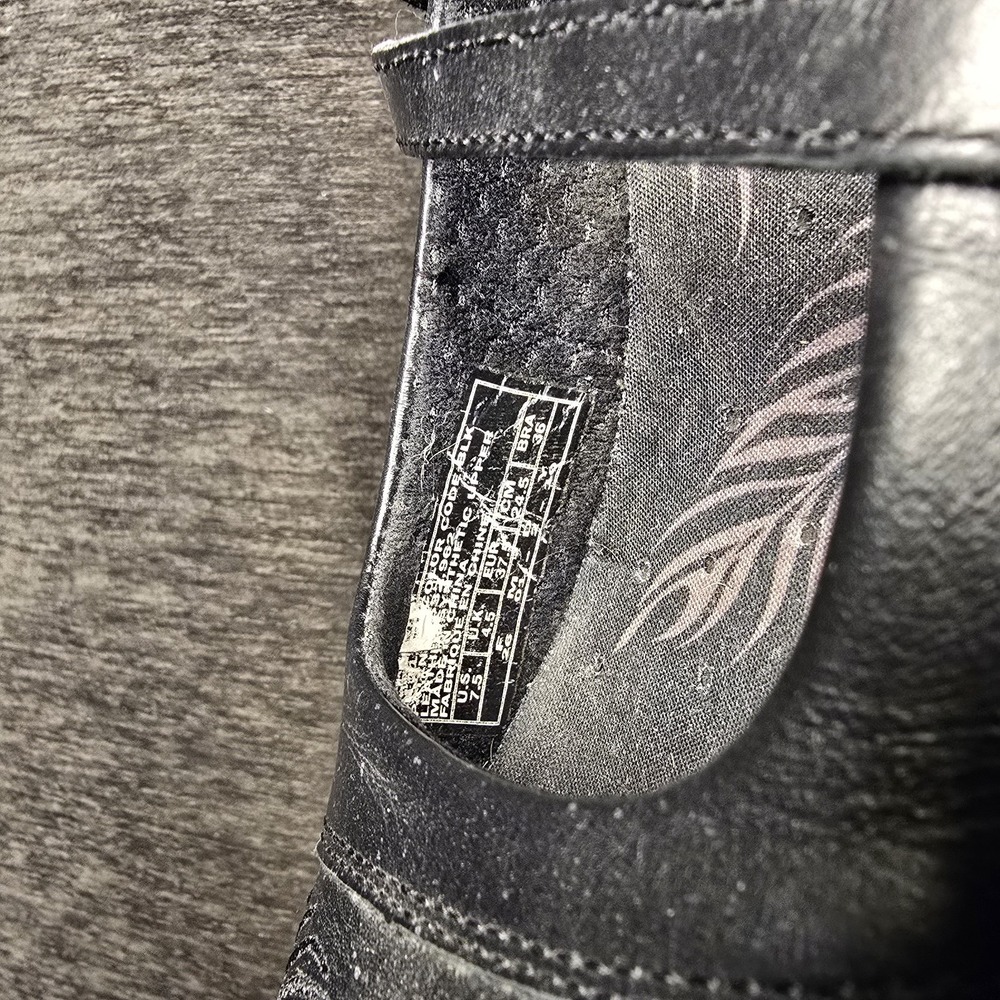 Skechers Bikers Black Leather Embossed Feather Mary Jane Flats Shoes Womens 7.5 - Picture 6 of 7